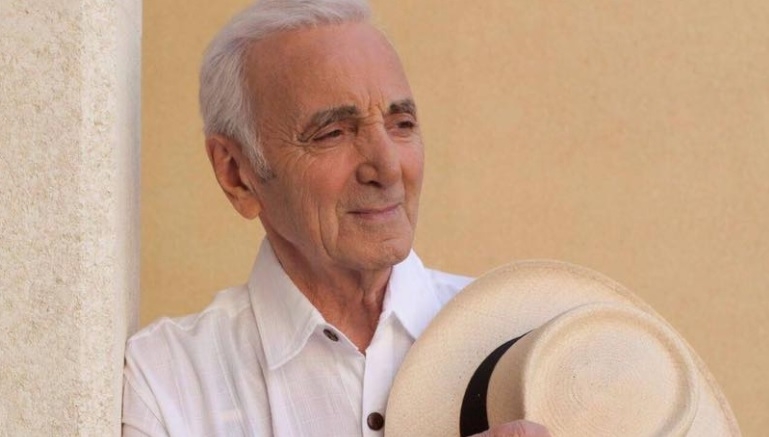 Quel ge a rellement Charles Aznavour?
