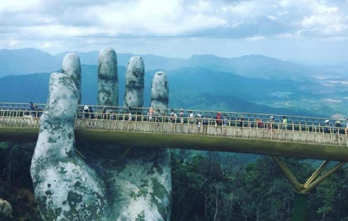 L'architecture compltement hallucinante de ce pont au Vietnam fascine le web
