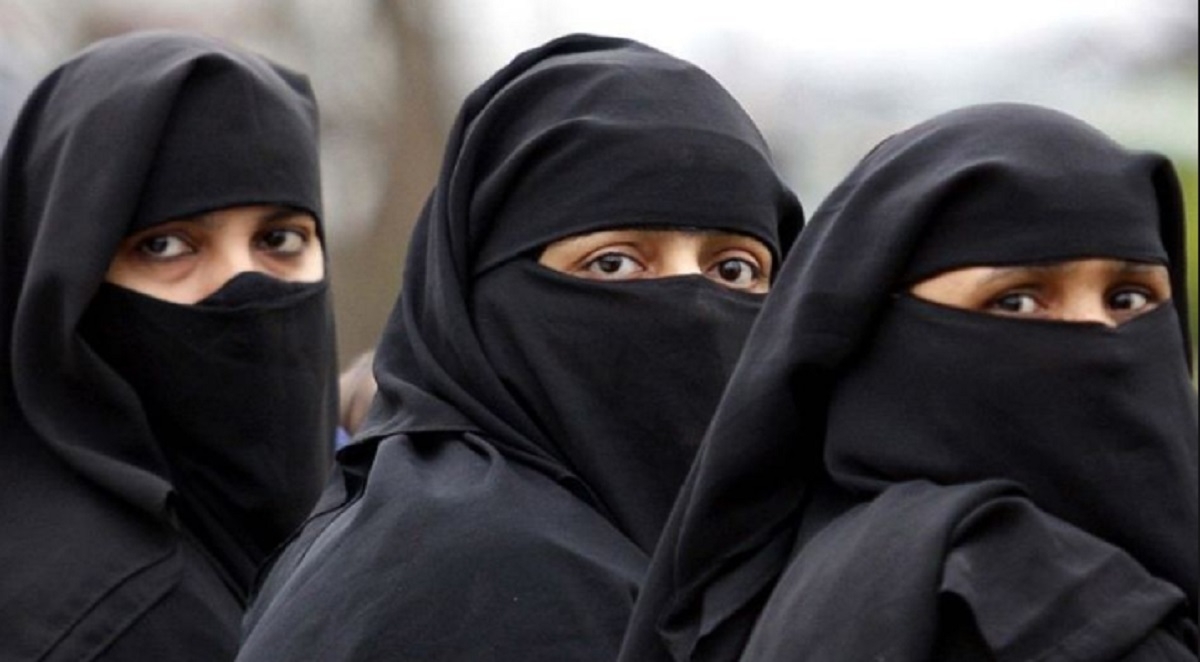 L'interdiction de la burqa au Danemark : des centaines de femmes se soulvent