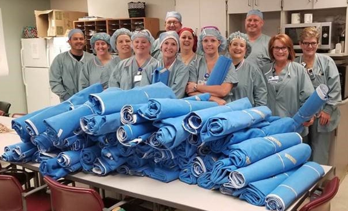 Des infirmi�res ont l'id�e de recycler des draps chirurgicaux en matelas pour les sans-abris