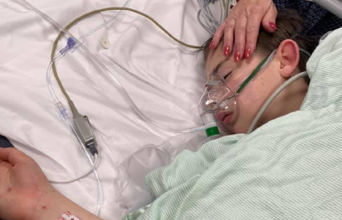Un garçon autiste est plongé dans le coma parce que des ados l'ont forcé à boire de l'eau de javel